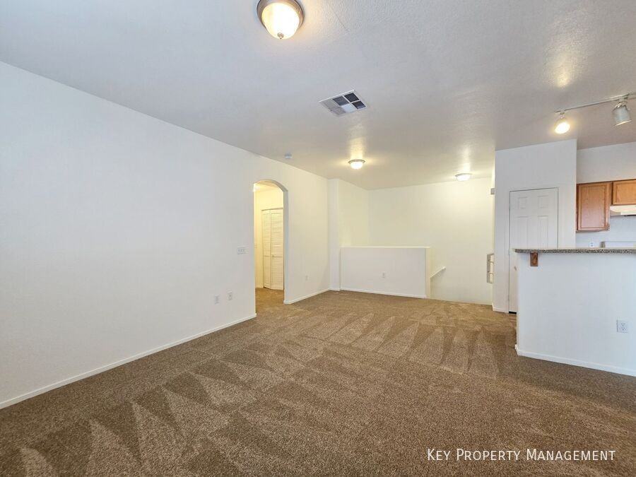 6320 Desert Leaf St #1 - Photo 4 of 22