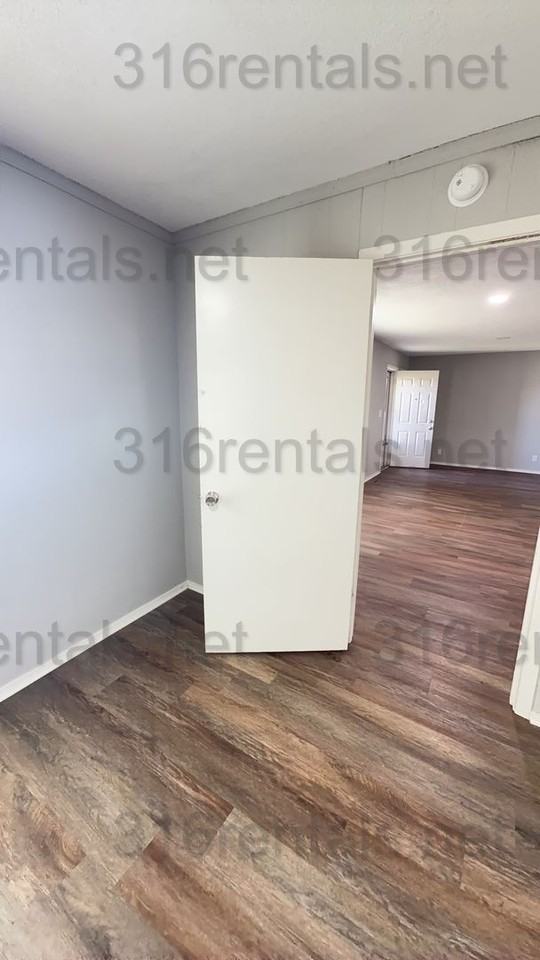 417 S Gordy St - Photo 5 of 9