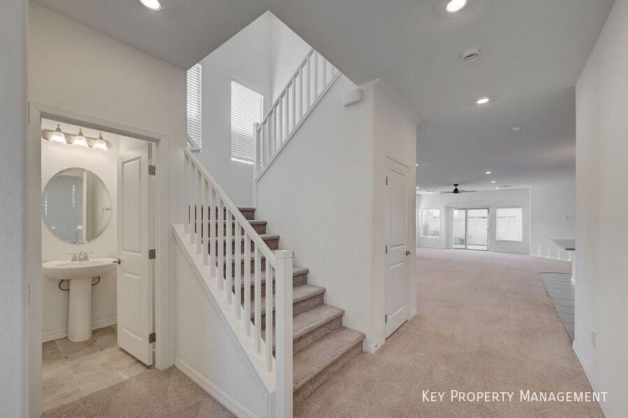 624 Stone Hammer Ave - Photo 2 of 20
