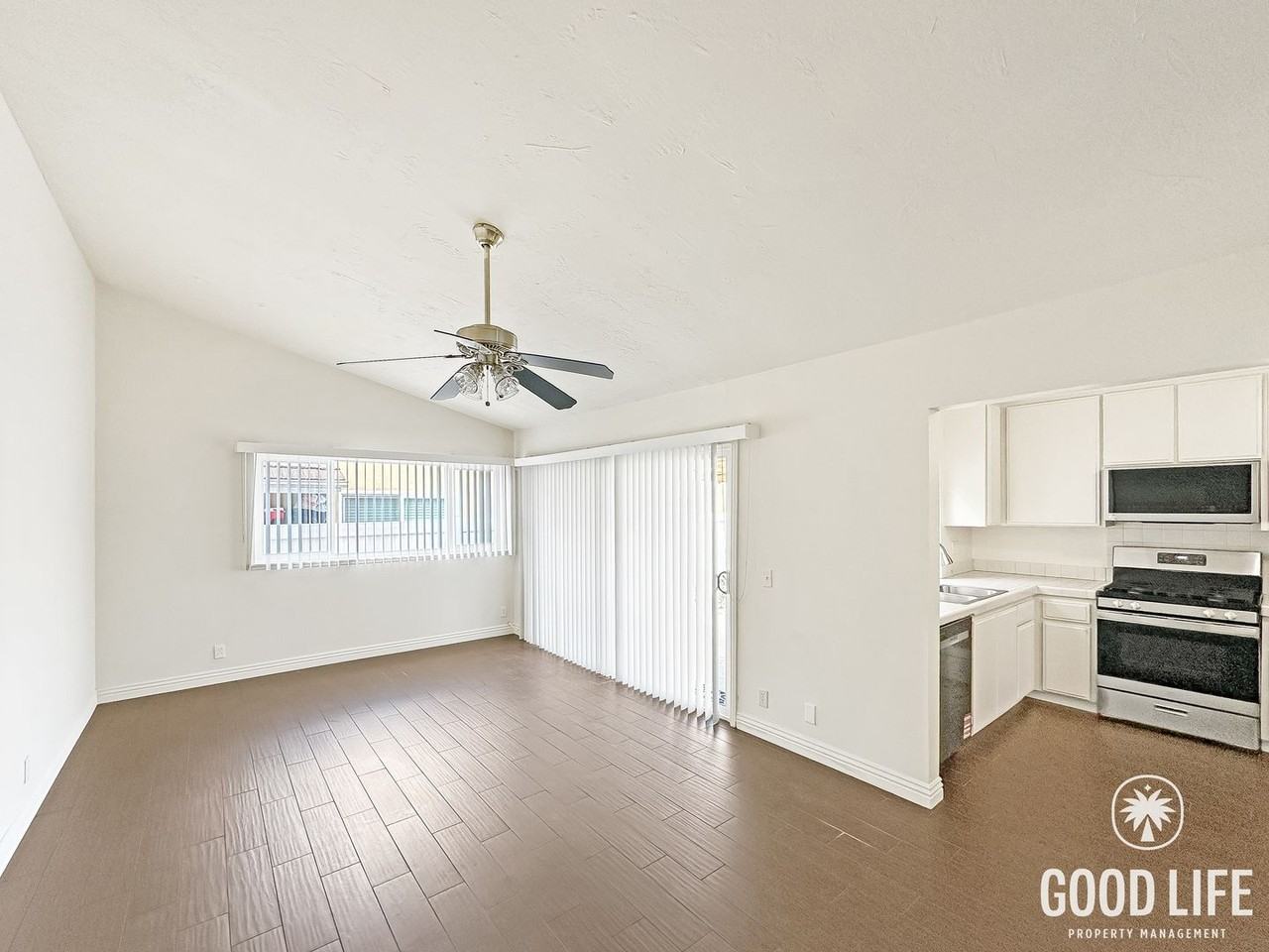 22531 Killy St - Photo 6 of 27