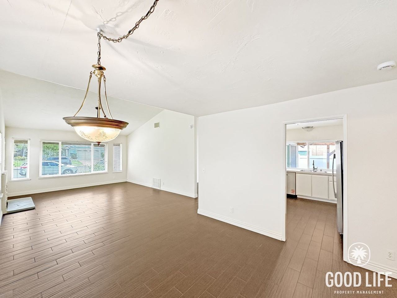 22531 Killy St - Photo 7 of 27