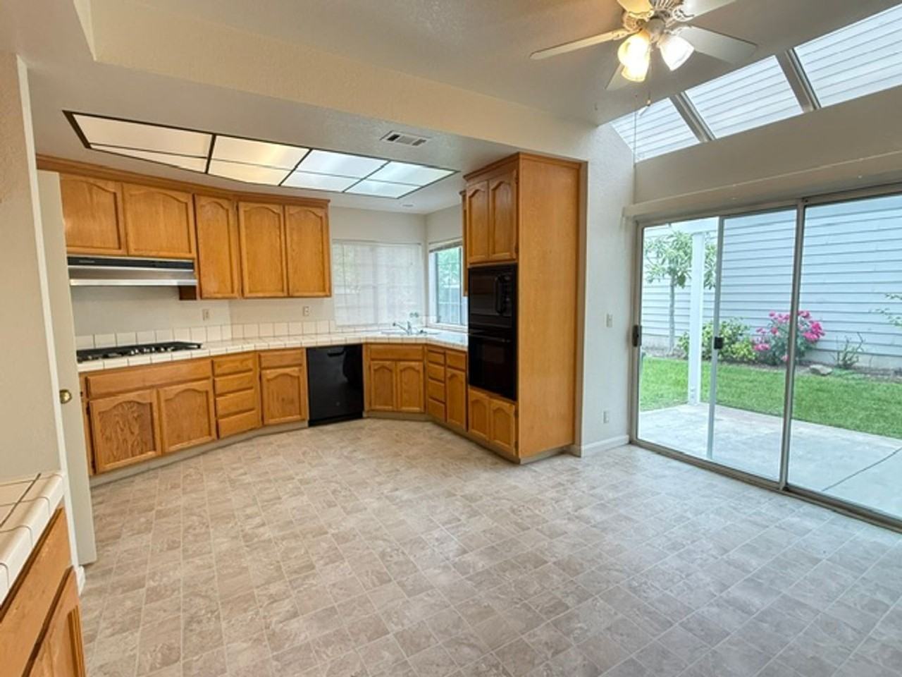 1330 Quail Creek Cir - Photo 3 of 16