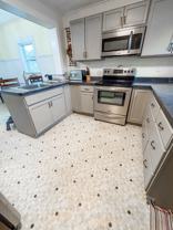 1626 Stoughton Ave - Photo 1 of 1