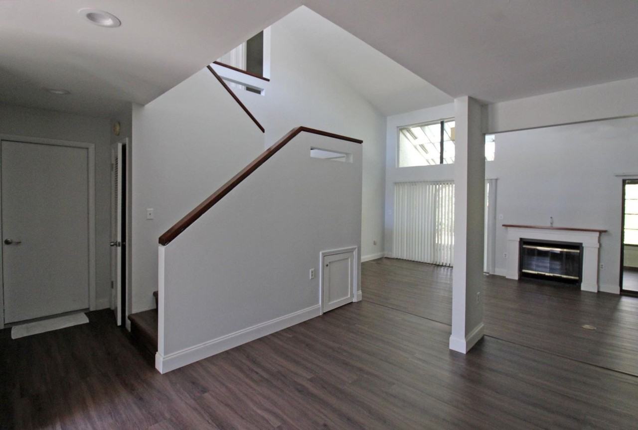 114 Gleneagles Dr - Photo 6 of 35