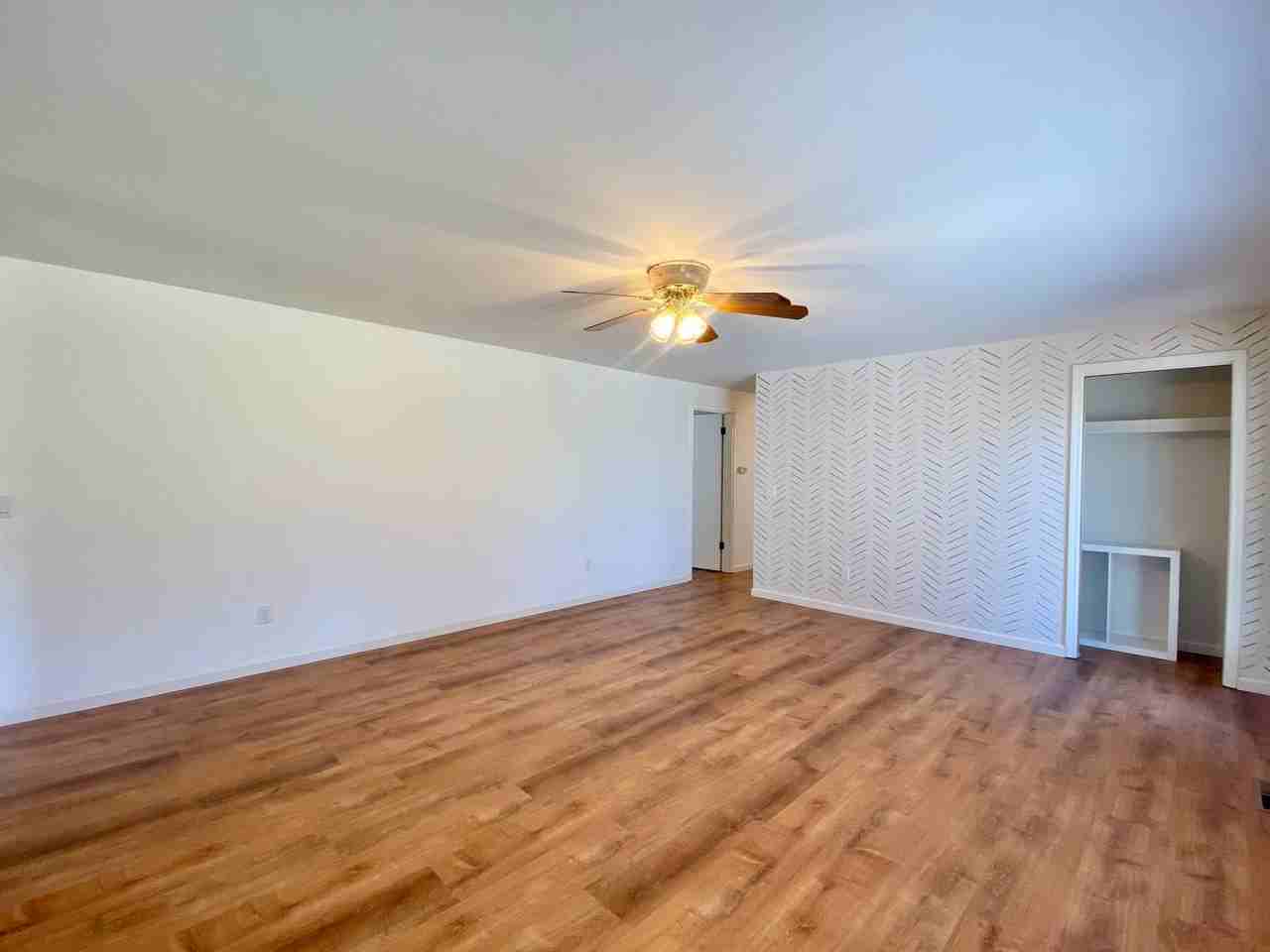 9621 Meadowbrook Rd - Photo 3 of 30