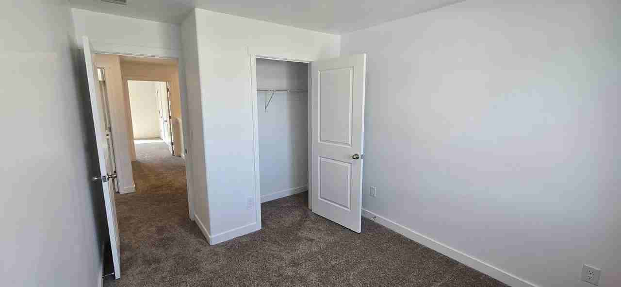 1208 W Summit Ridge Pkwy - Photo 6 of 37