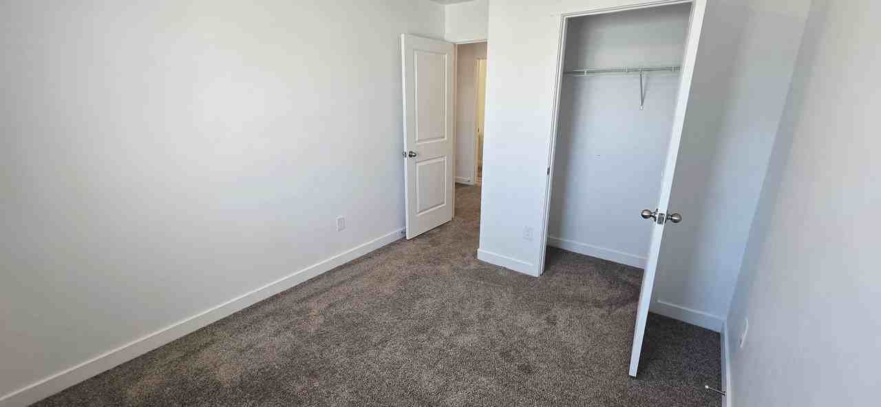 1208 W Summit Ridge Pkwy - Photo 7 of 37