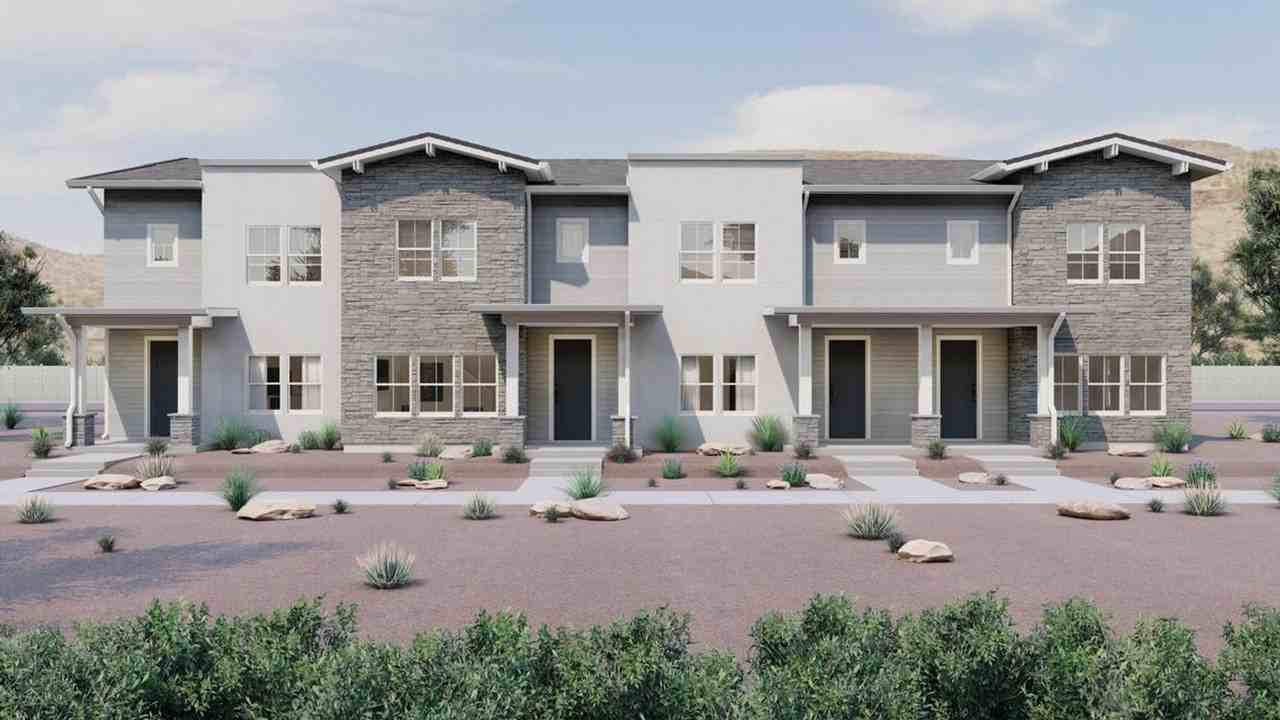 495 W Bronze Ridge Pl