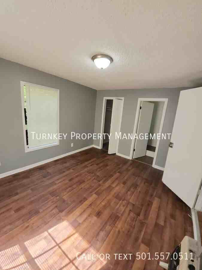 1720 Pinewood Dr - Photo 5 of 11