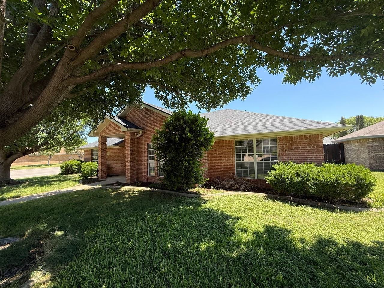 3501 Grandview Dr - Photo 2 of 18