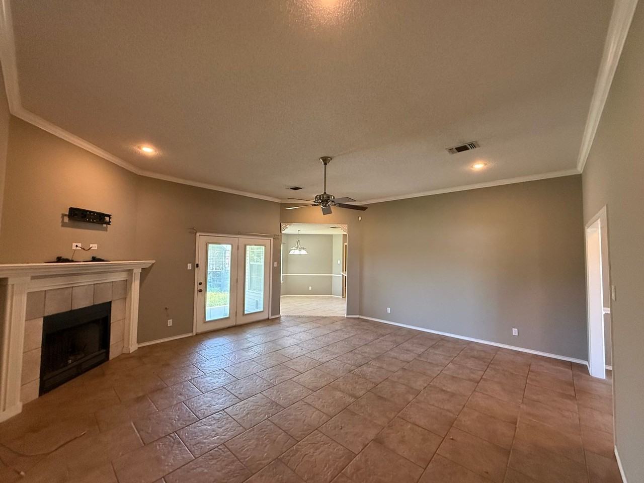 3501 Grandview Dr - Photo 3 of 18