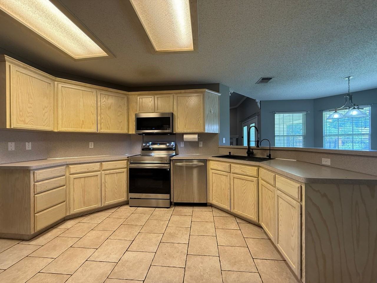 3501 Grandview Dr - Photo 5 of 18
