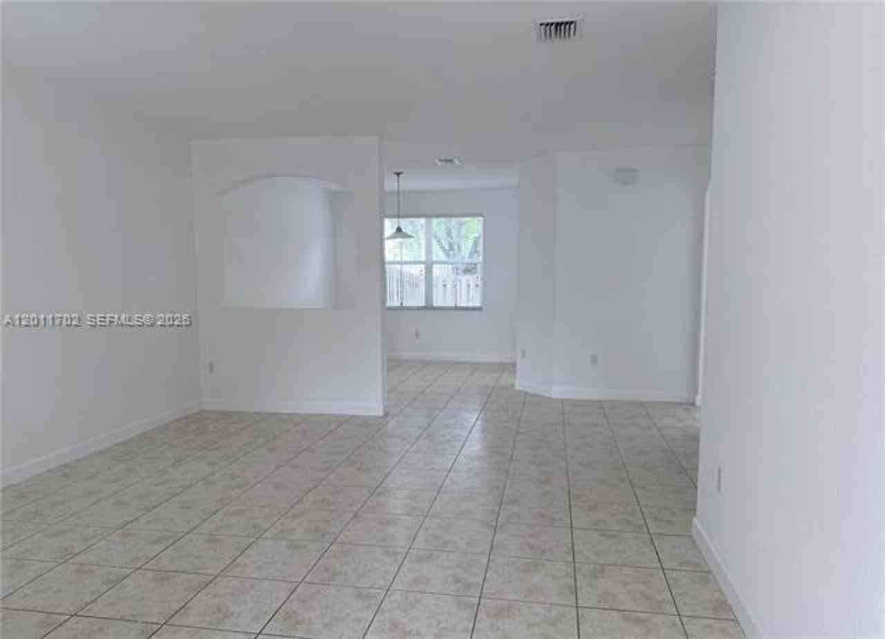 8720 Nw 111th Ct #0 - Photo 3 of 21