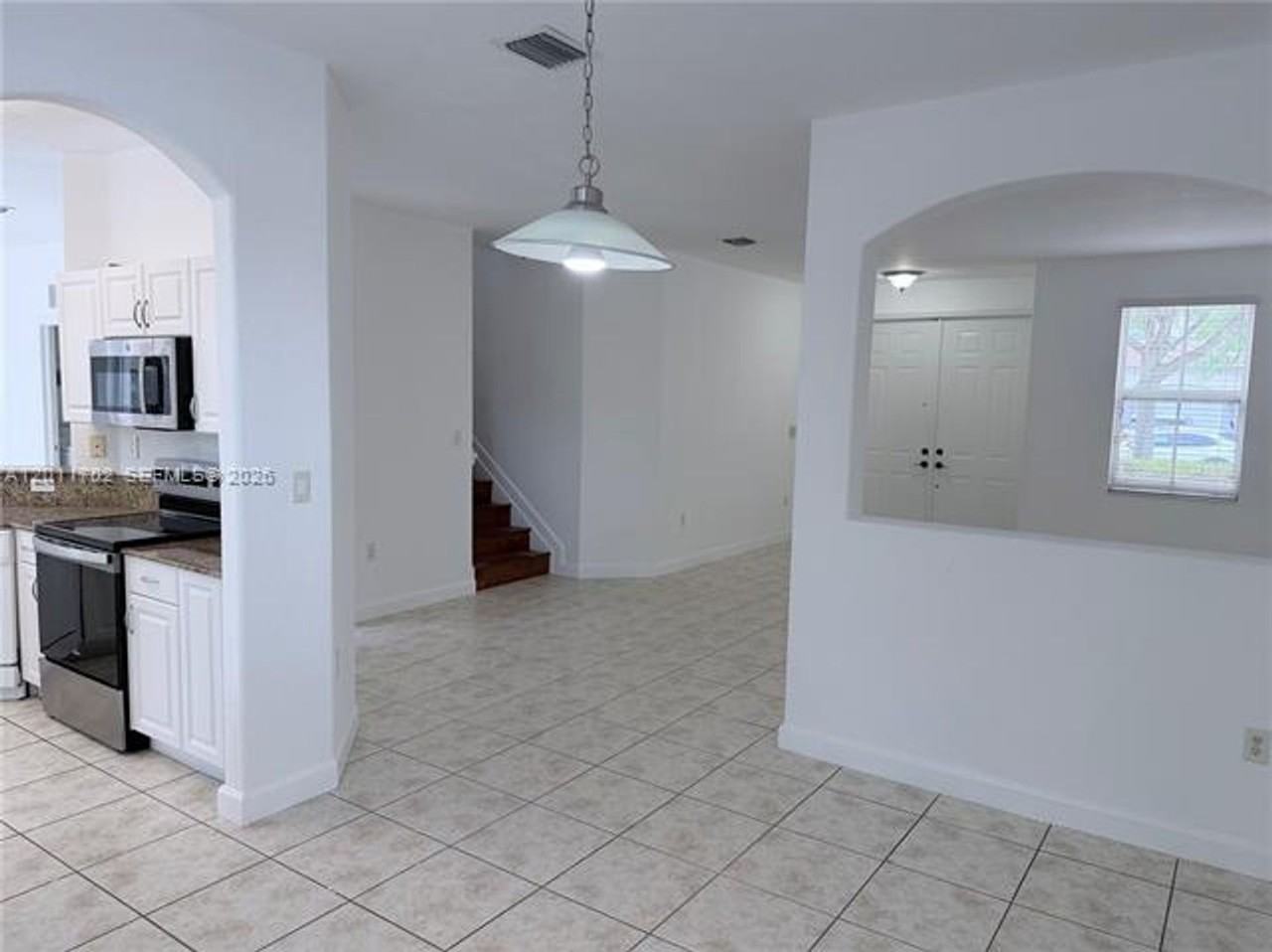 8720 Nw 111th Ct #0 - Photo 6 of 21