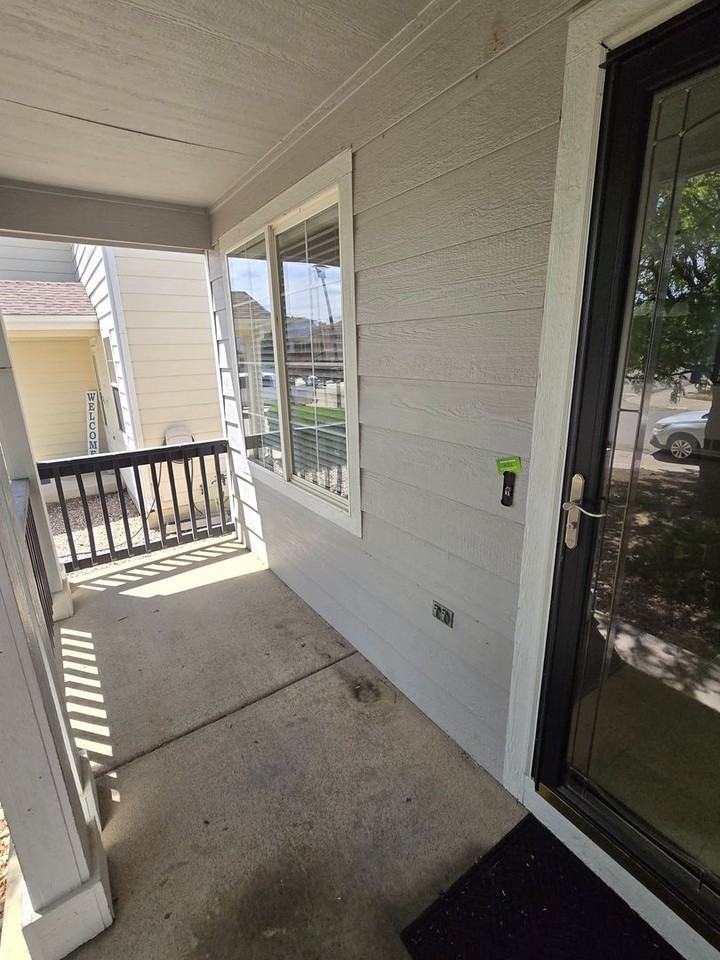 1653 Wagonwheel Dr - Photo 5 of 50