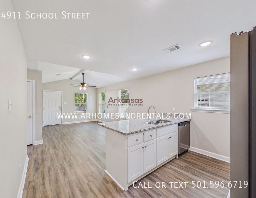 4911 School St - Photo 4 of 16