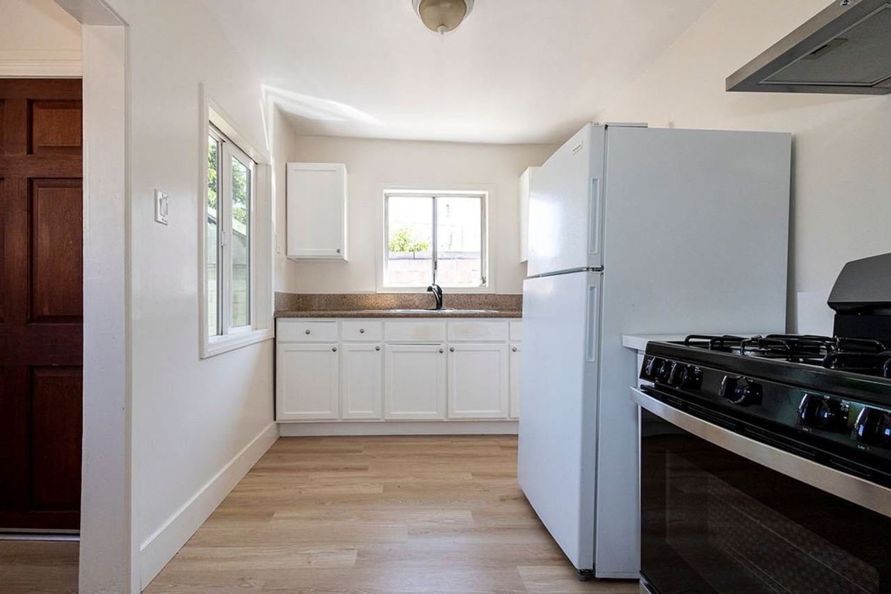 1020 Sentinel Ave - Photo 5 of 25