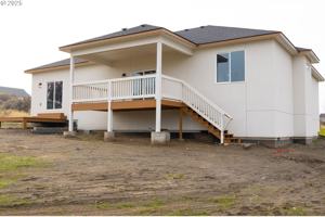 featured image of 1635 Hayes St
