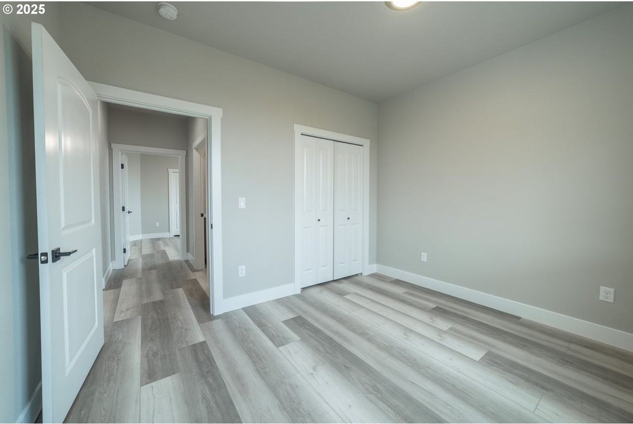 1635 Hayes St - Photo 7 of 31
