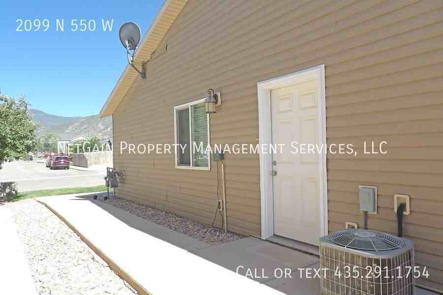 2099 N 550 W - Photo 4 of 22