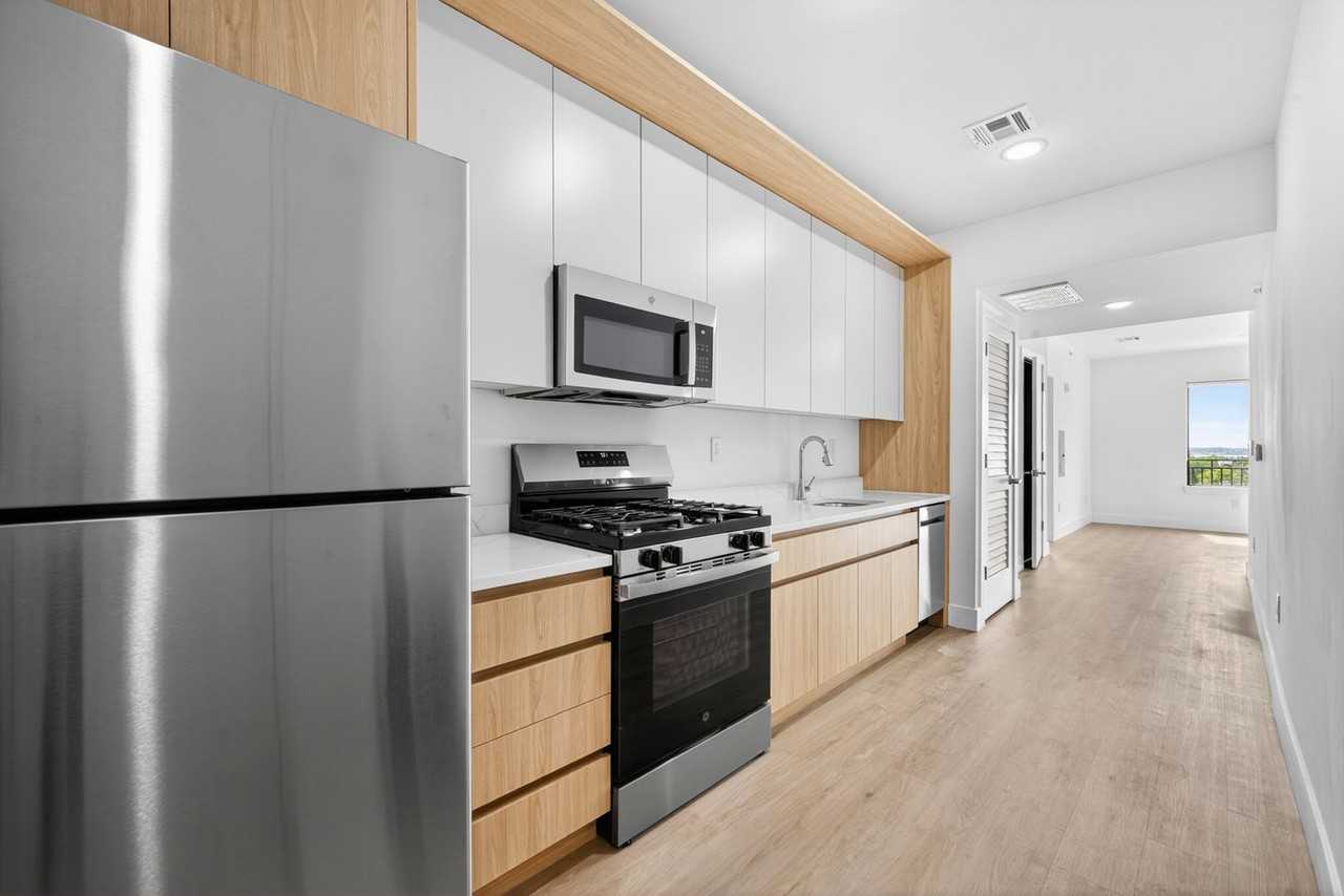 330 330 Martin Luther King MLK Drive - 201 #201 - Photo 4 of 17