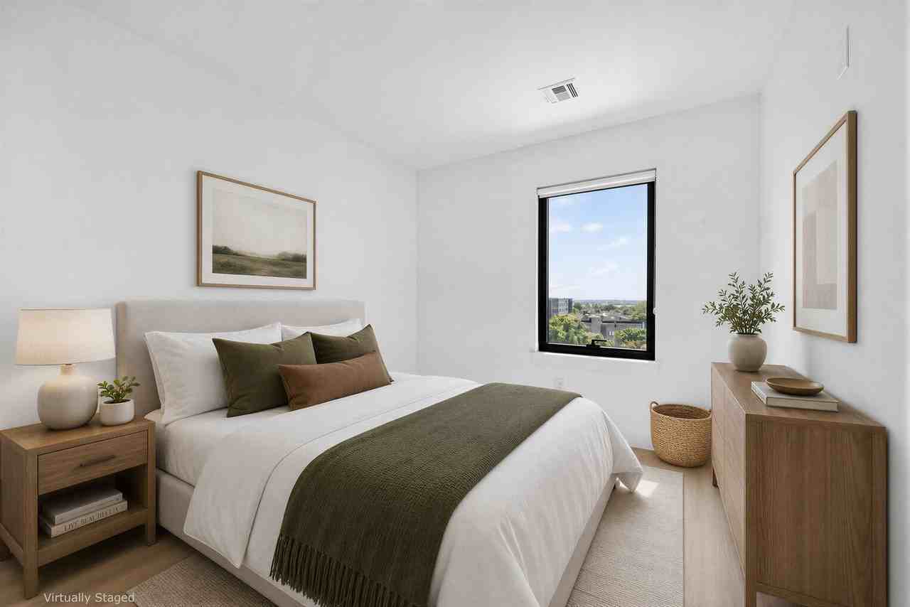 330 330 Martin Luther King MLK Drive - 305 #305 - Photo 5 of 10