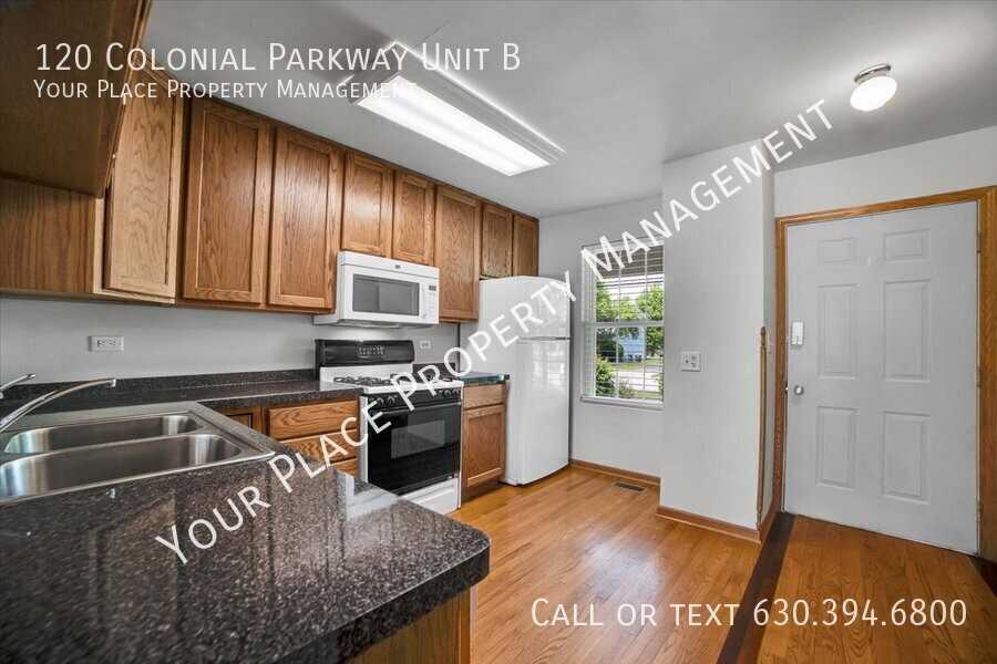 120 Colonial Pkwy Unit B - Photo 5 of 31
