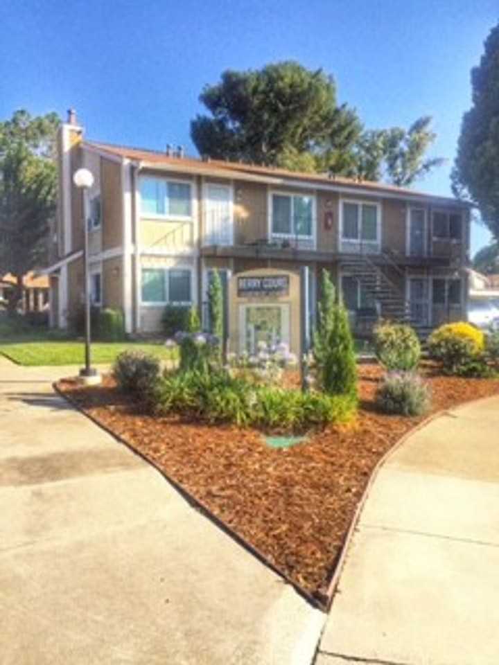 1 Bedroom 1 Bathroom in Morgan Hill - Photo 3 of 16