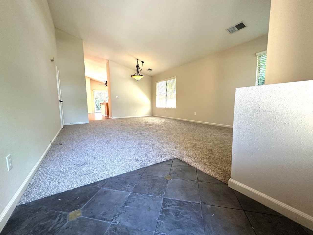 432 Apple Hill Dr - Photo 2 of 27