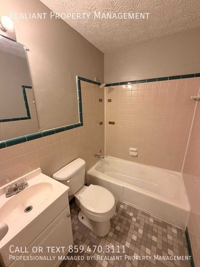 1582 Martha Ct #3 - Photo 6 of 17