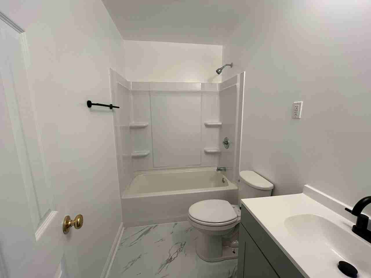 1110 Westmoreland St - Photo 5 of 9