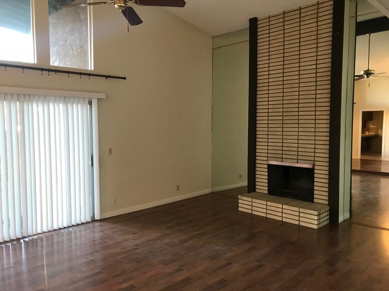 619 W Howell Ave - Photo 2 of 13