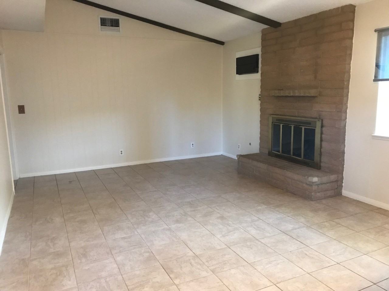 619 W Howell Ave - Photo 5 of 13