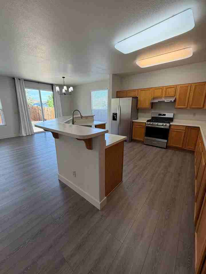 3475 Big Sky Dr - Photo 7 of 28