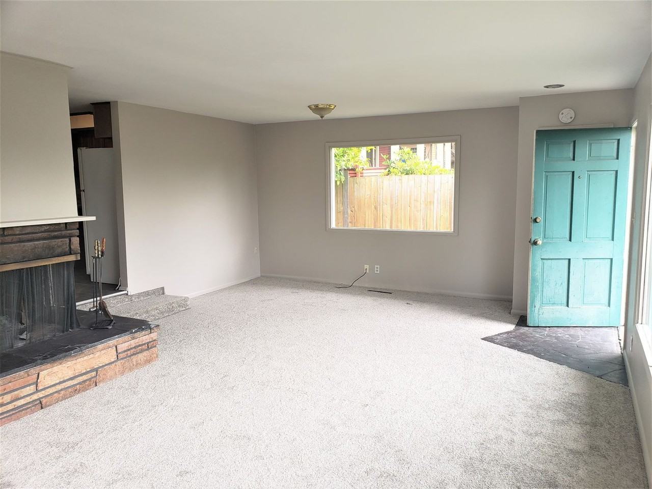 2834 Cornwall Ave - Photo 2 of 19