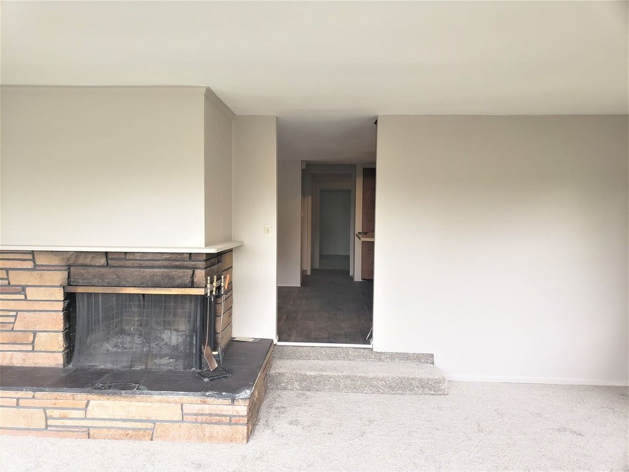 2834 Cornwall Ave - Photo 4 of 19