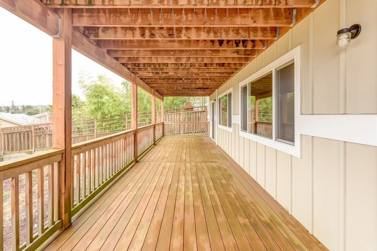 213 Bayside Rd - Photo 7 of 50