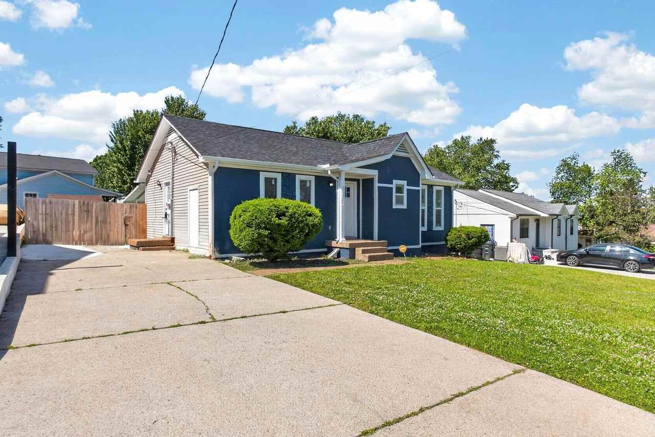 3153 Towne Village Rd - Photo 2 of 34