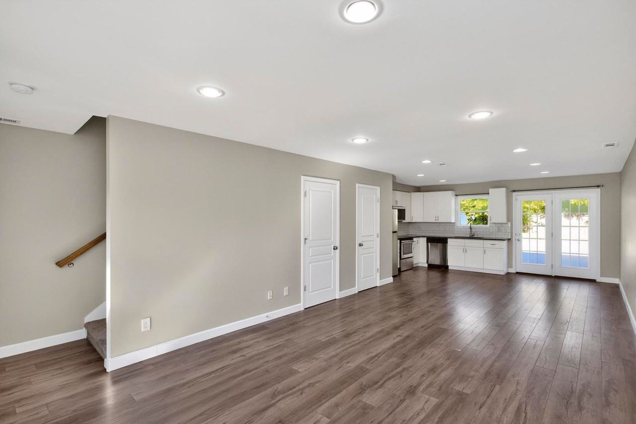 841 Hastings St #G - Photo 5 of 28