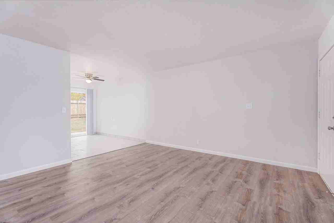 6037 N Haven Dr - Photo 4 of 20