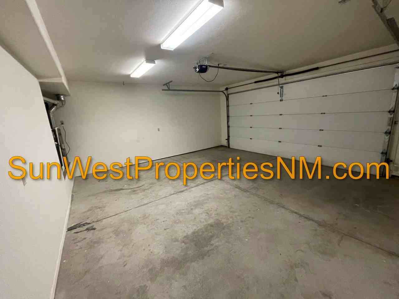 553 E Zia St - Photo 2 of 11