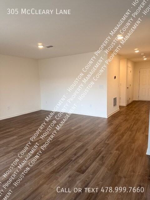 305 Mccleary Ln - Photo 2 of 9