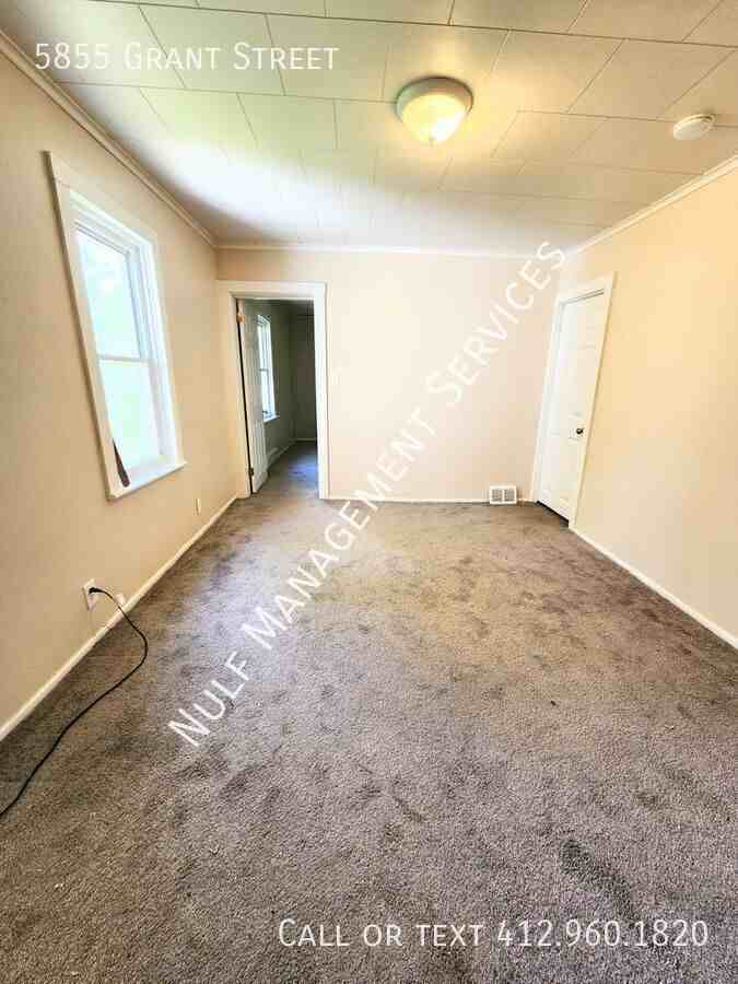 5855 Grant St - Photo 3 of 9