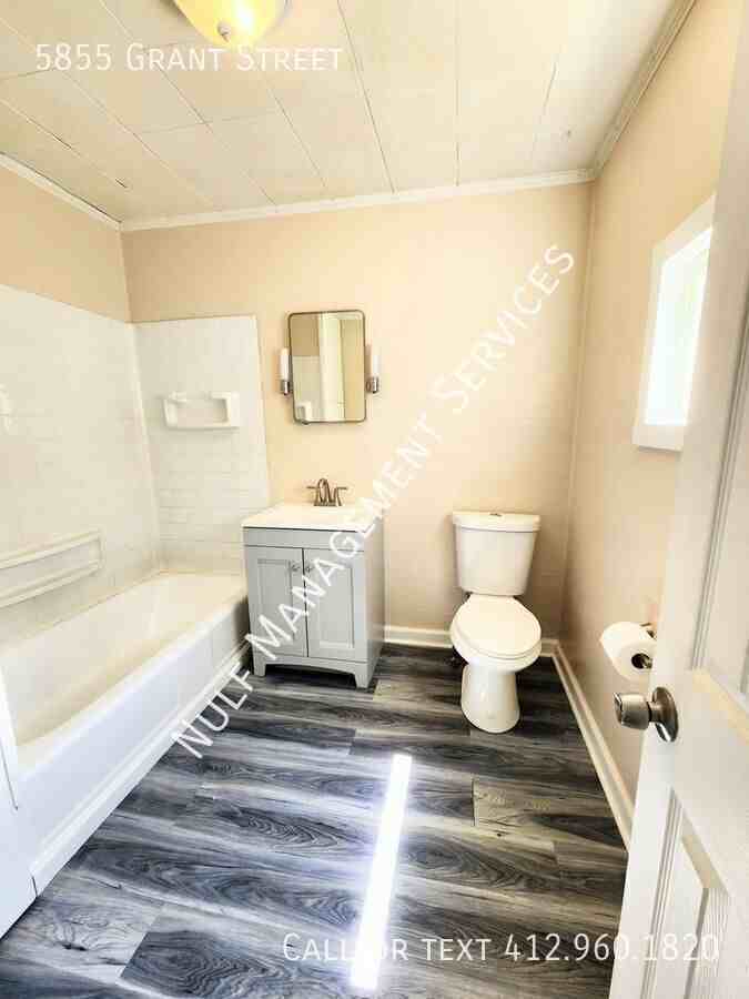 5855 Grant St - Photo 4 of 9