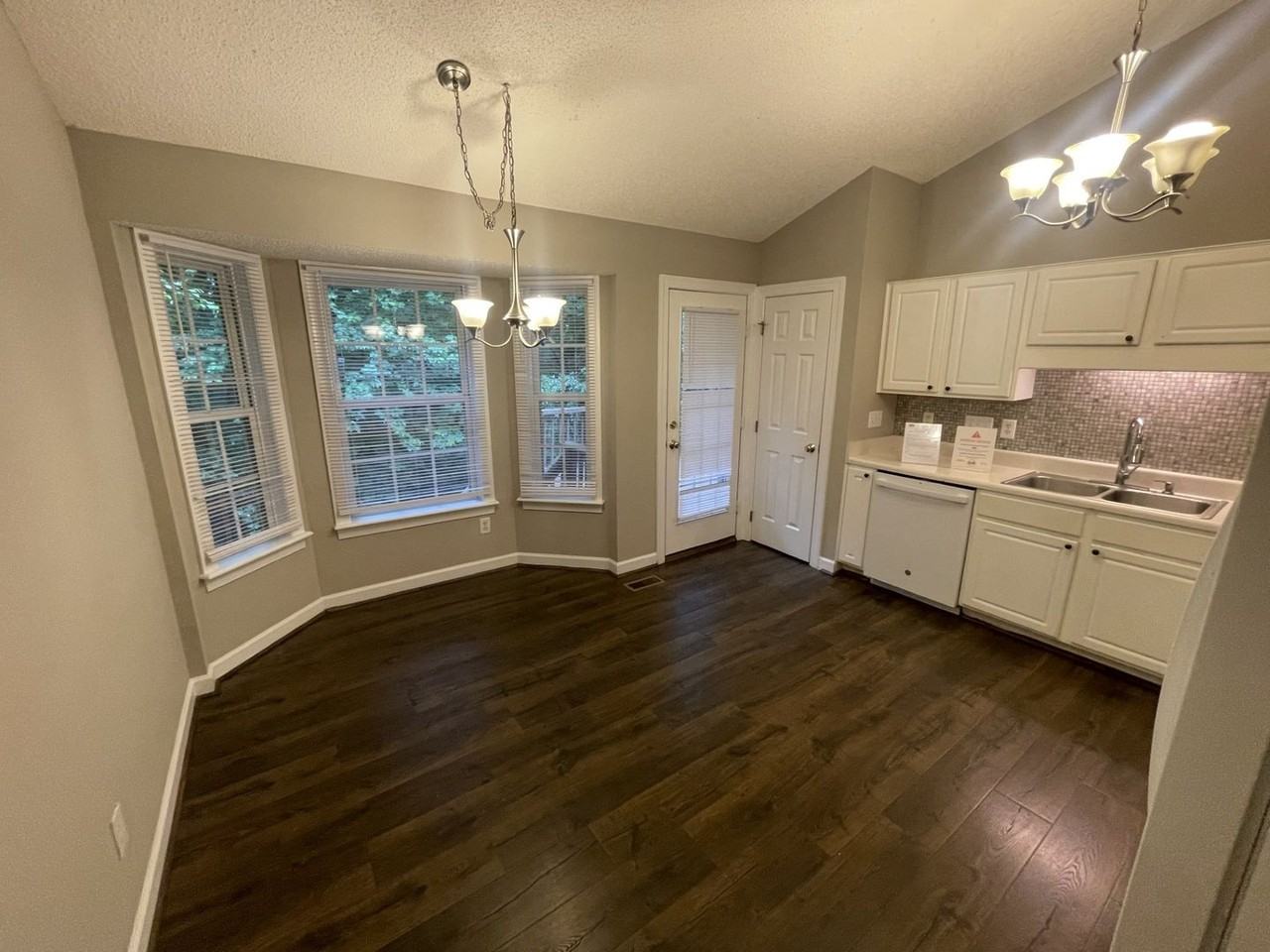 221 Alberbury Commons Ct - Photo 7 of 14