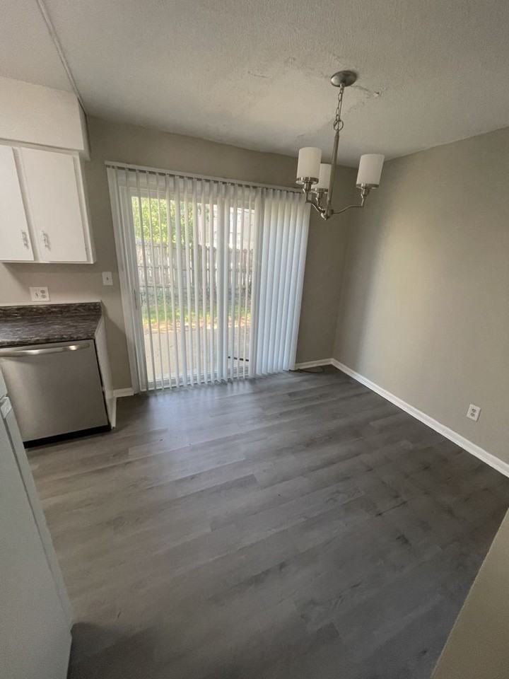 120 Byrum St #18 - Photo 5 of 12