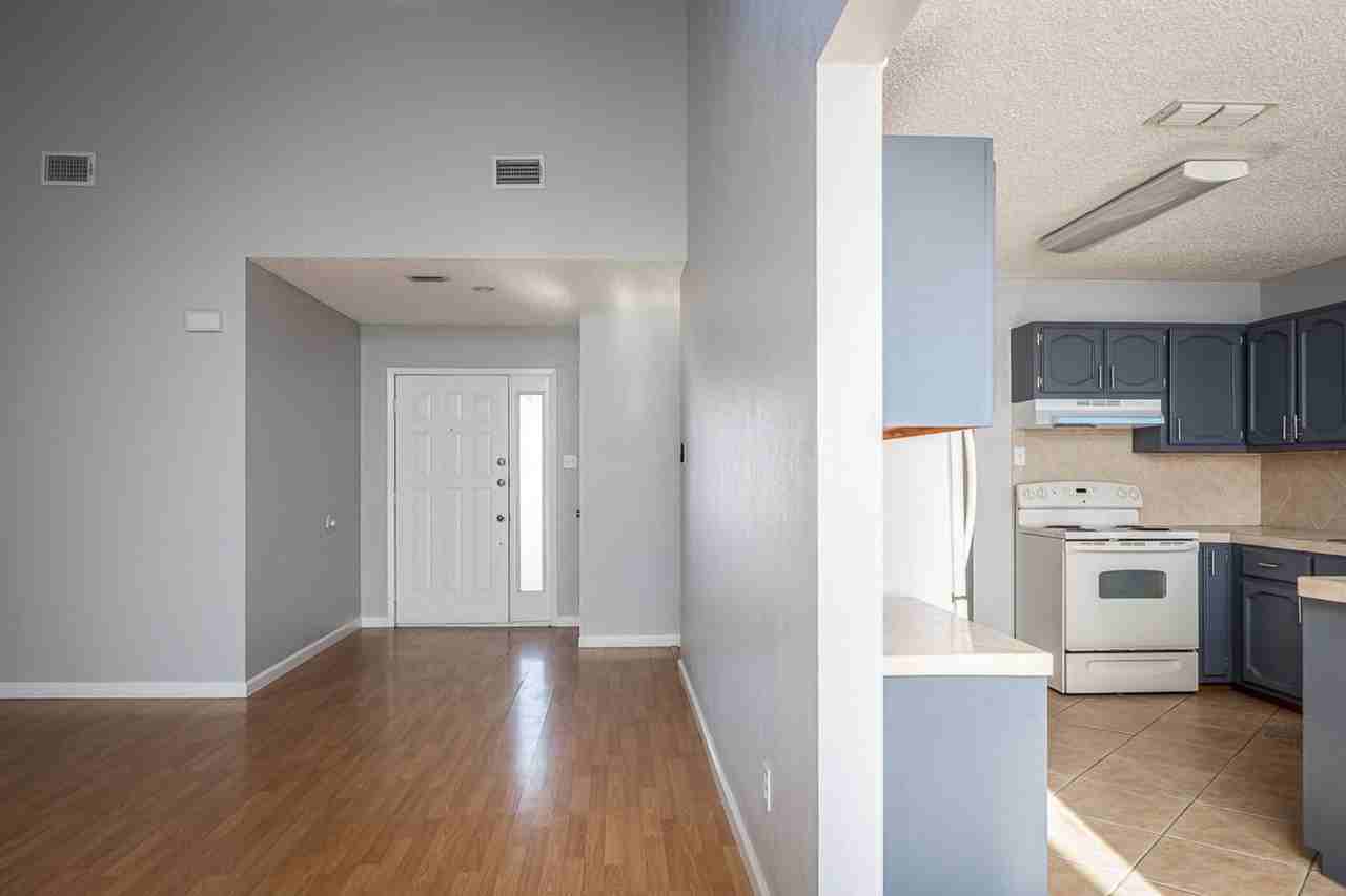 210 Warbonnet Trl - Photo 3 of 18