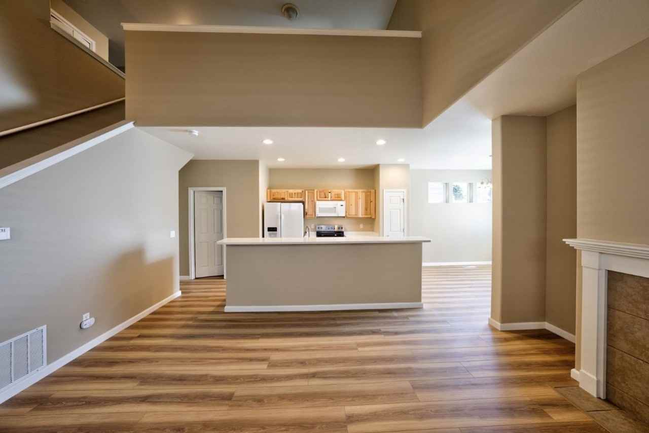19557 Salmonberry Ct - Photo 7 of 31