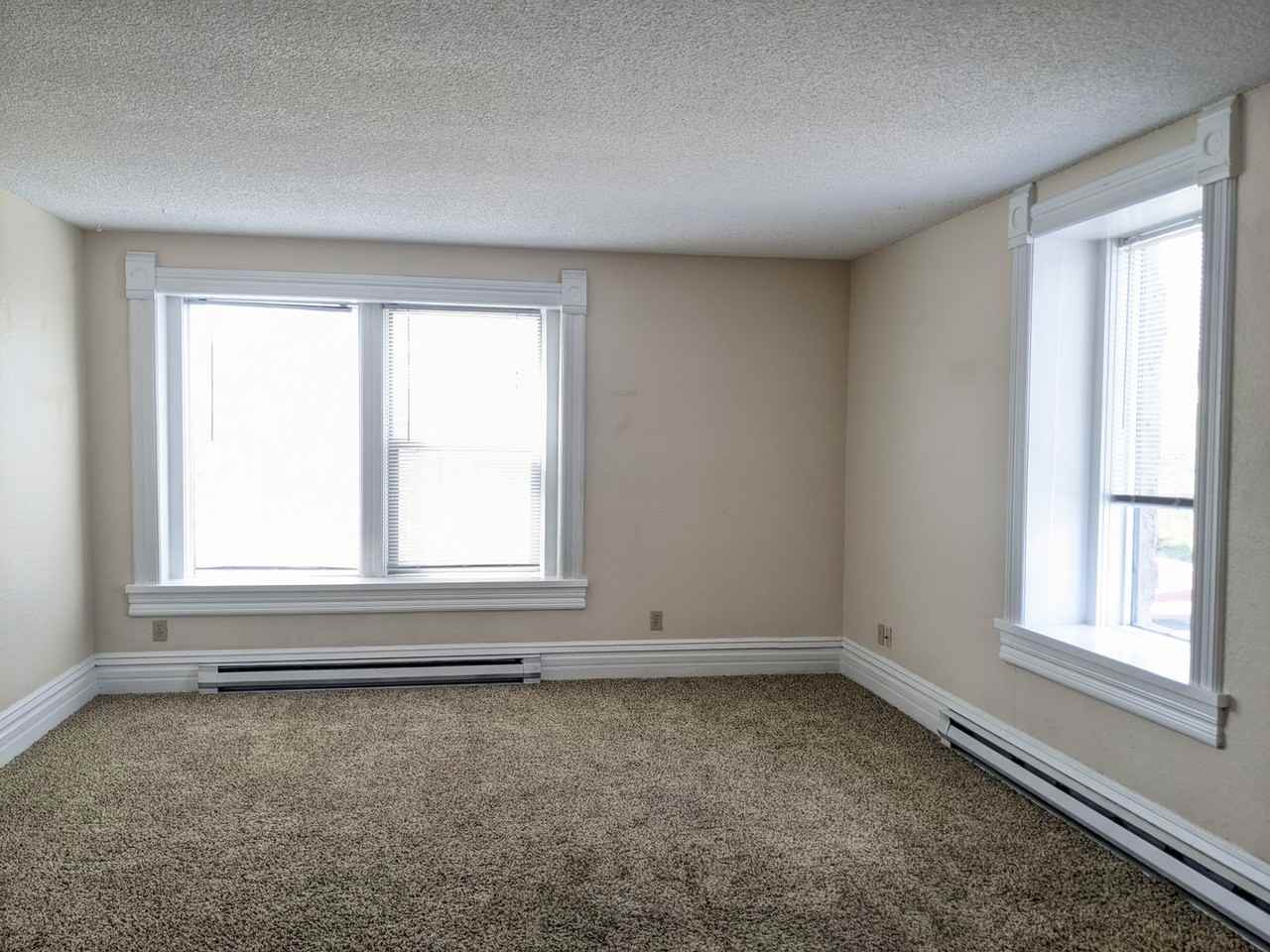 303 1/2 N Warren St - Photo 7 of 7