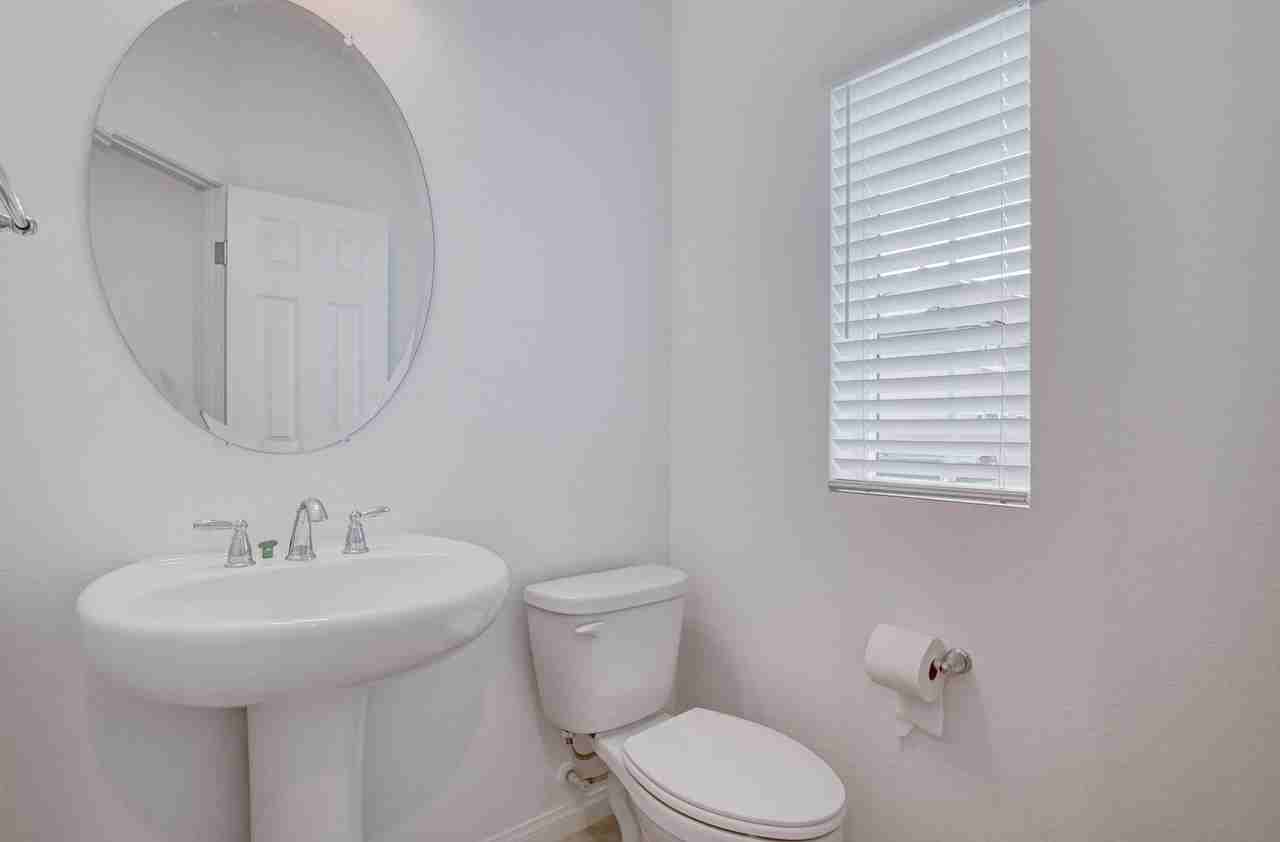 7821 Tomsburgh Ln - Photo 6 of 50